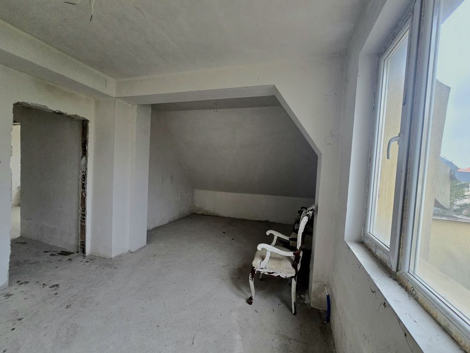 3-стаен в Плевен-Идеален център площ 110 цена 165000