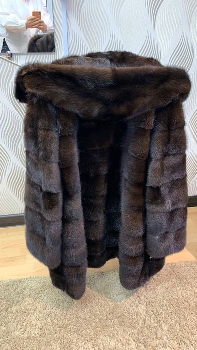 Продам норковую шубу