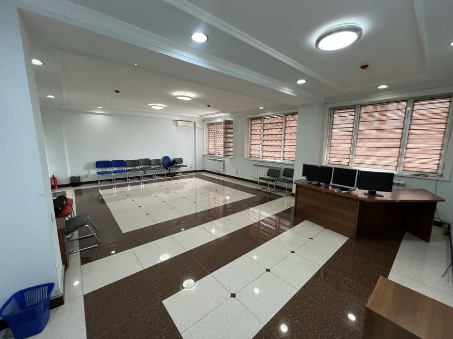 Аренда под офис 55кв м, 2 минут от метро Айбек! 950у.е