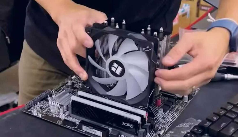 Сервиз и ремонт на лаптопи и десктоп компютри