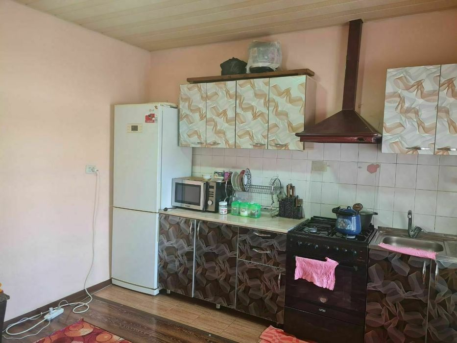 Sabzavot mahallada 5 sotuli hovli uyimiza sotiladi