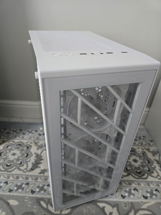 Компьютерный корпус FSP CMT192(W)