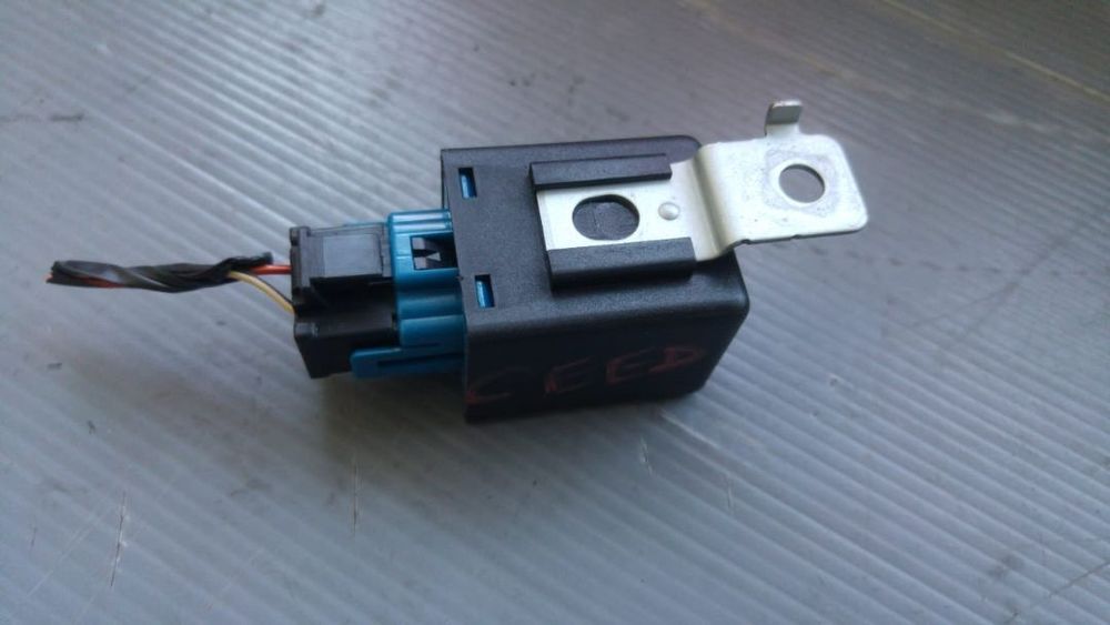 releu 1.4 b  kia cee'd ceed break facelift  39510-27010