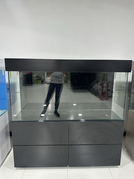 Akvarium uzunligi 150 sm