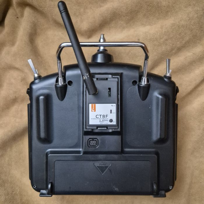Futaba T9CP RC Transmitter с Corona 2.4GHz модул