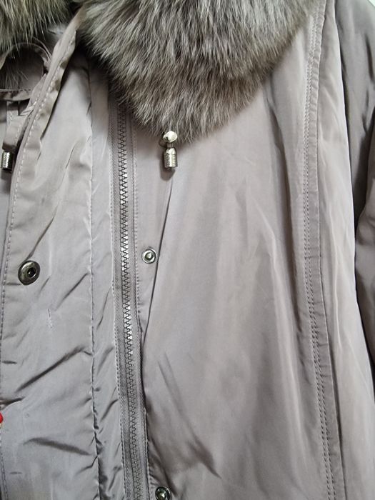 Продам зимнюю куртку (пуховик).