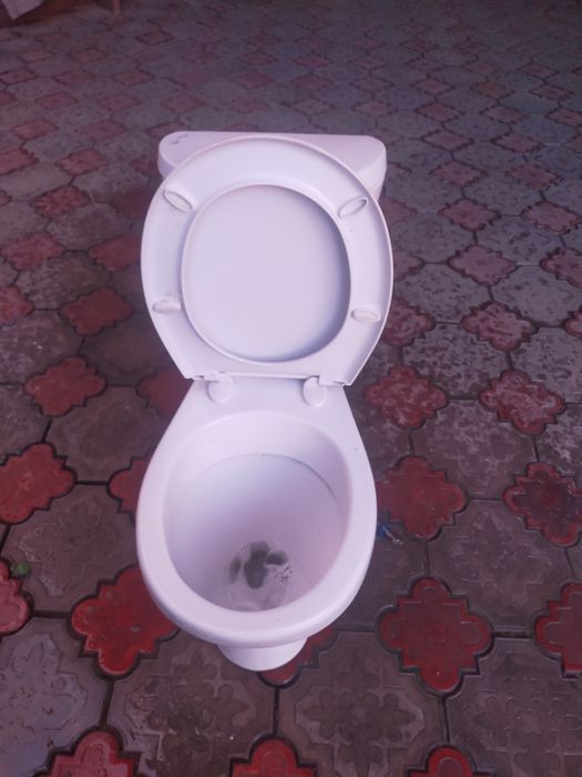 Унитаз рабочий отличный