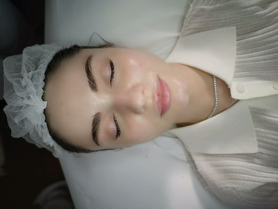 HydraFacial profesional – curățare profundă și hidratare intensă