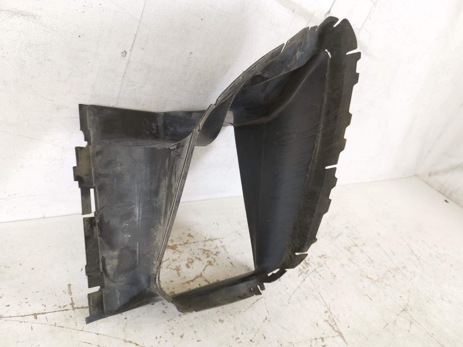 Ауди Q7 / Audi Q7 [ - ] Оригинален Въздушен Дефлектор В Добро Състояни