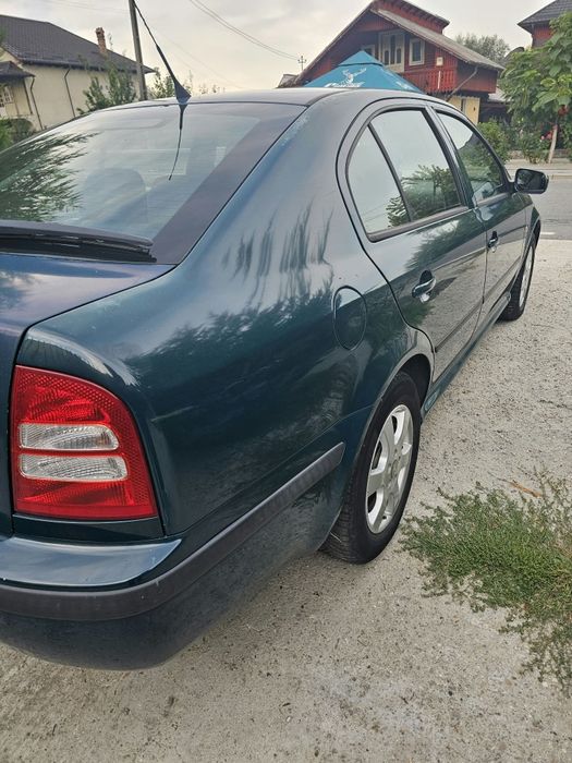 Vând Skoda Octavia
