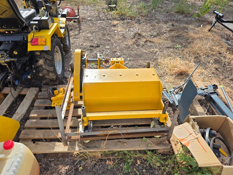 Motocultor 4X4 cu accesorii de grădină