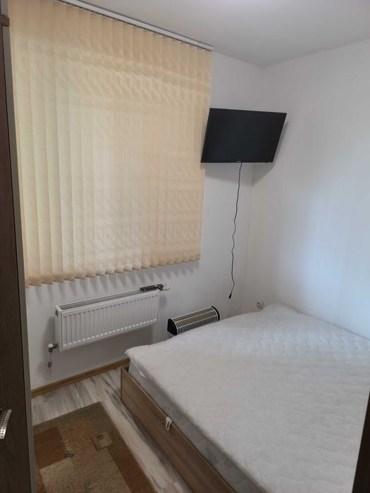 Тристаен обзаведен апартамент под наем!