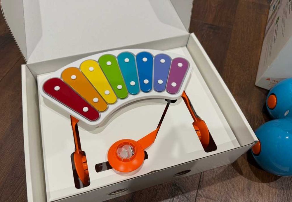 Комплект Програмируеми Роботи с Аксесоари - Wonder Dash & Dot