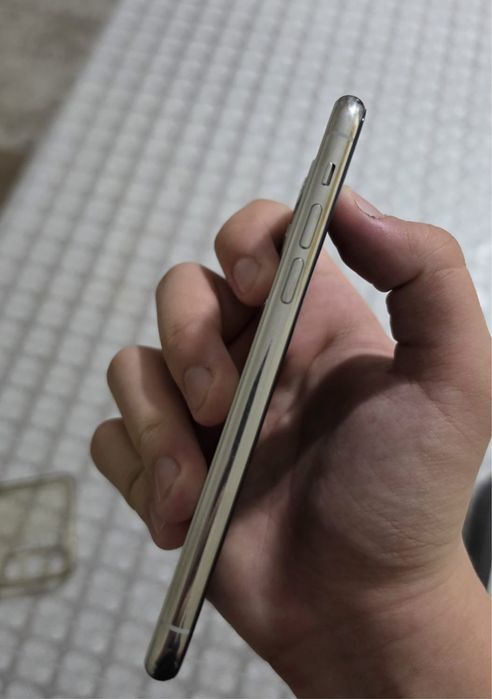 Обменяю Iphone 11 pro