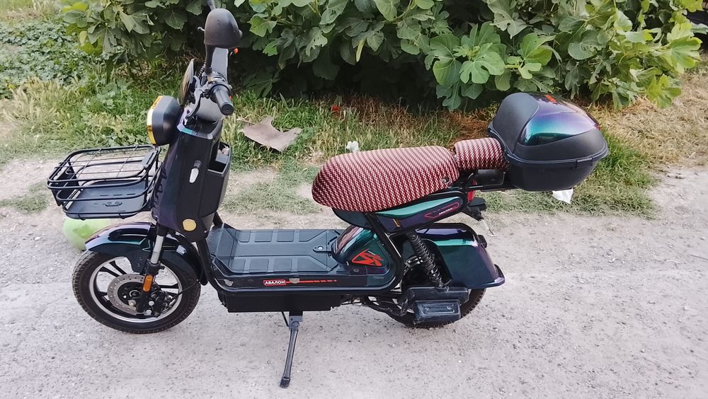 Skuter sotiladi yangi koʻp minilmagan minilmagan