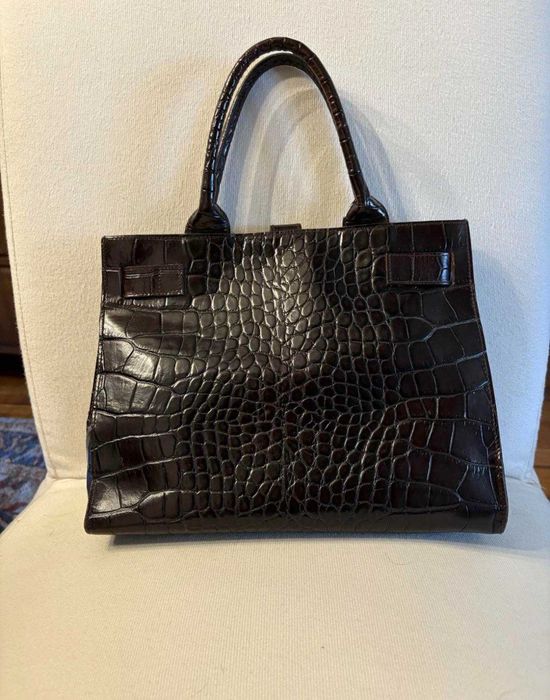 Чанта фурла черна кожена - има следи от употреба