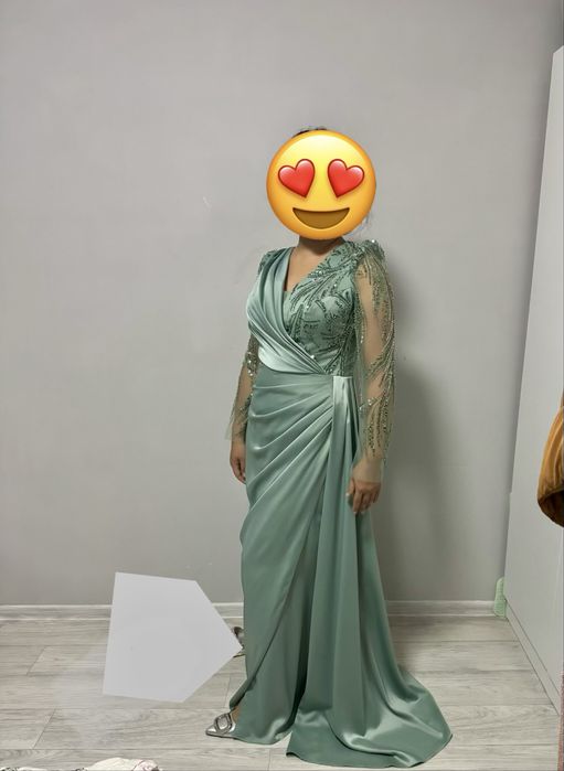 Продам платье нарядное р 44 - 46