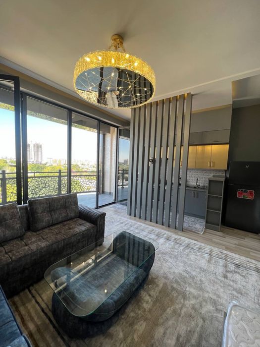 Продаётся 2 комнатная студия на Шота Руставели