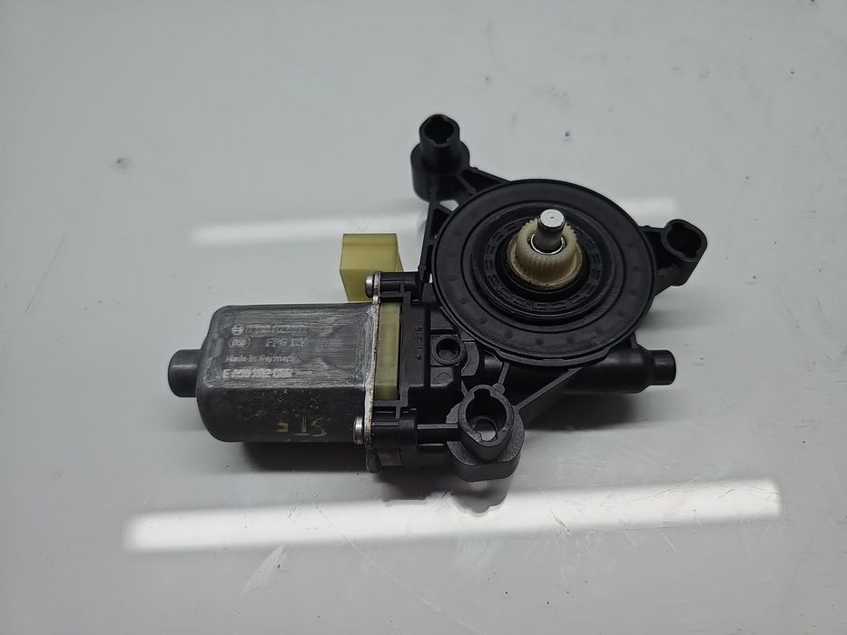 Motoras geam stanga fata Seat Leon (5F1) [Fabr 2012-2018] 5Q0959801B
