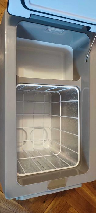 Хладилник фризер туристически 45 литра