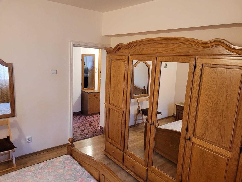 Apartament 2 camere decomandat - Utiliat complet