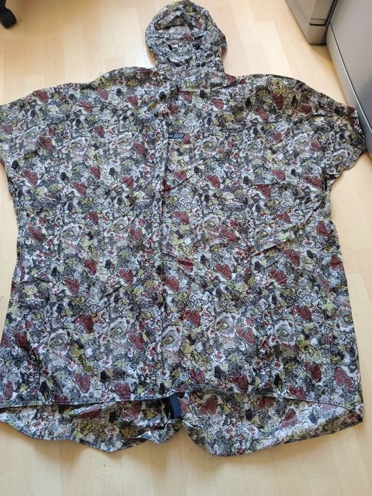 Дождевик -пончо.