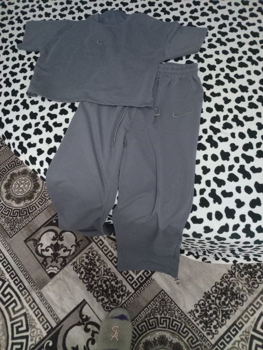 Модная одежда новые все по 3000.