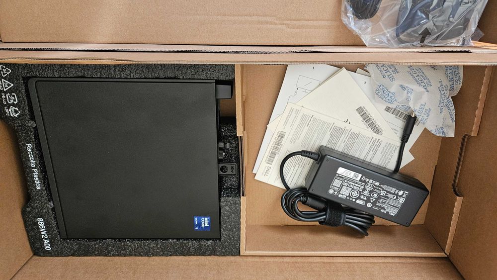 Мини компютър / Mini PC / Dell Pro Micro QCM1250