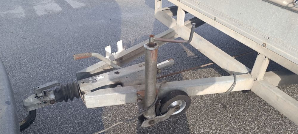 Ремарке, платформа, Knott