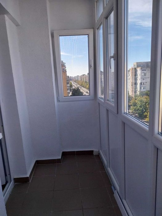 Inchiriez apartament  3 camere , Zona Unirii Nord