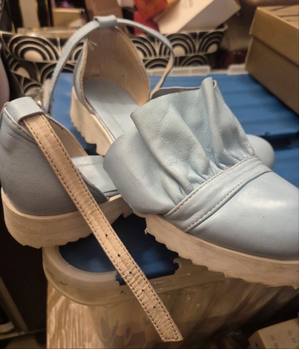 Sandale deosebite din piele blu