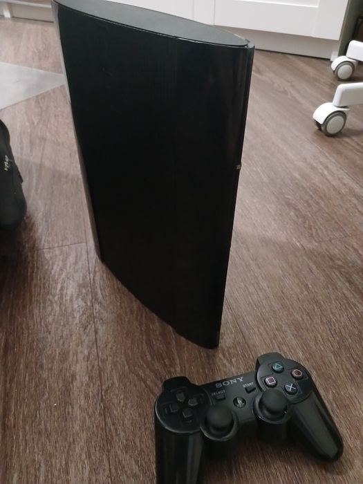Срочно продам ps3 super slim
