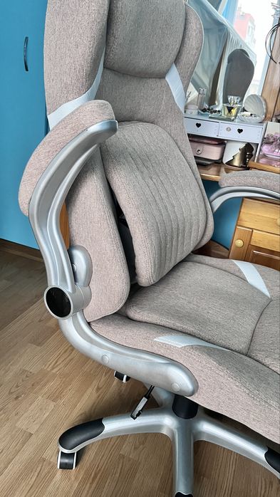 Ергономичен офис стол кафяв