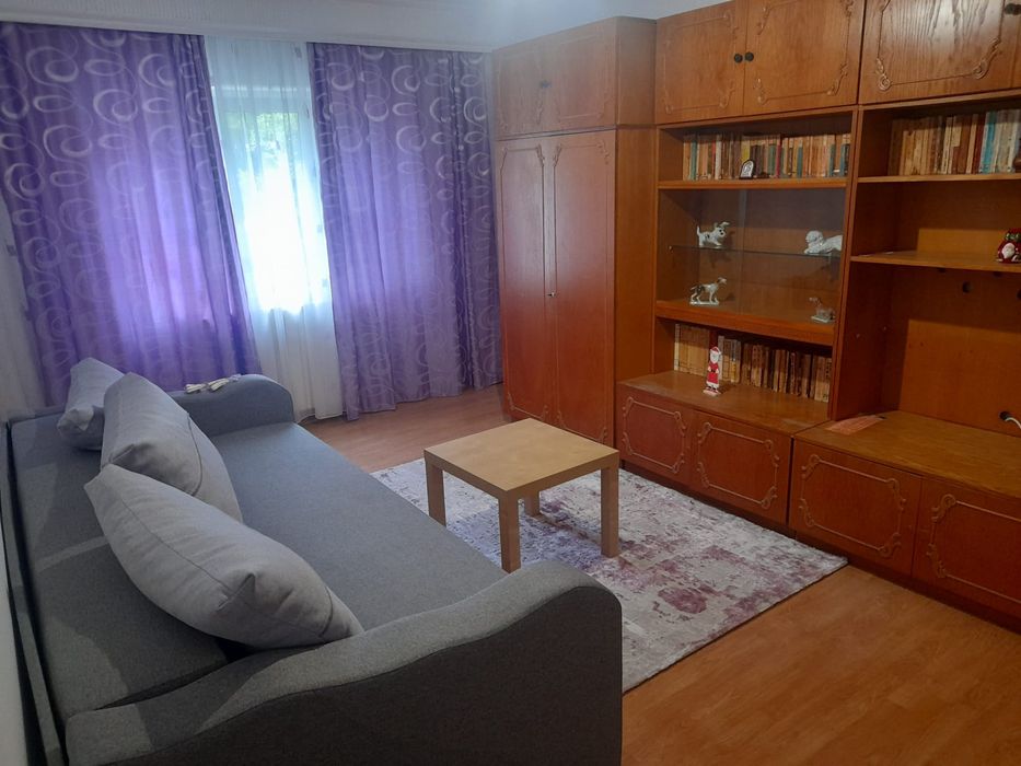 Vând apartament 2 camere, etaj 1, Mioveni