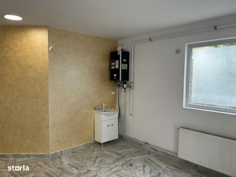 Spatiu comercial la inchiriat - zona centrala