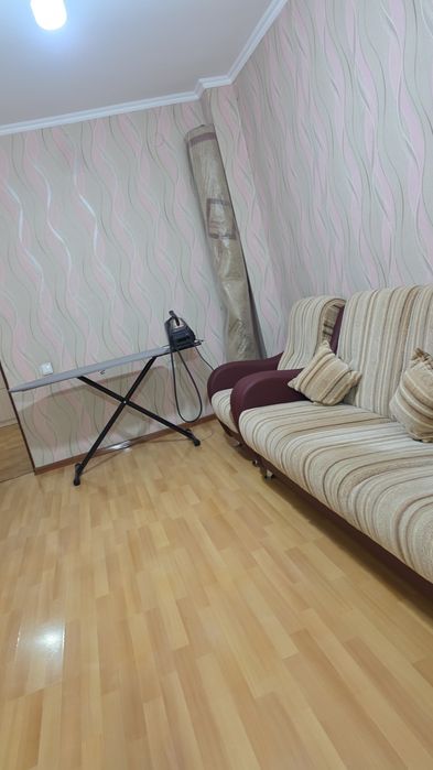 Продаю мебель диван с креслами.
