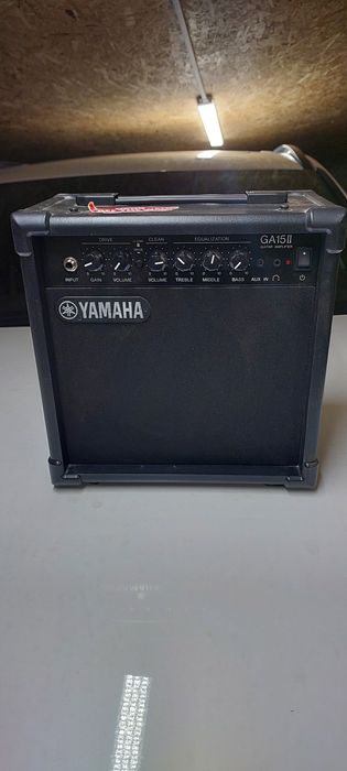 Усилитель комбо Yamaha GA-15ii