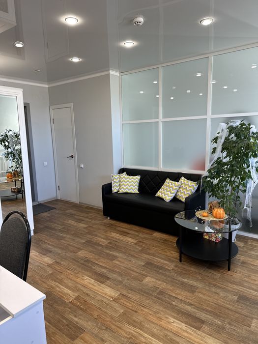 Аренда маникюрного стола