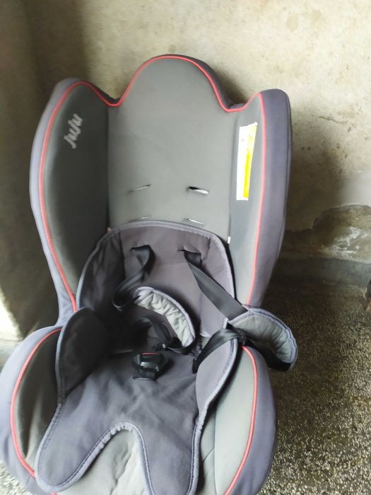 Стол за кола с опция сън