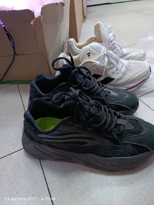 Кроссовки впоряде б.у