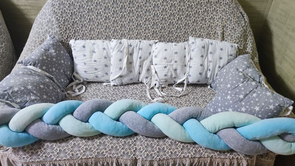 Продам бортики в детскую кроватку