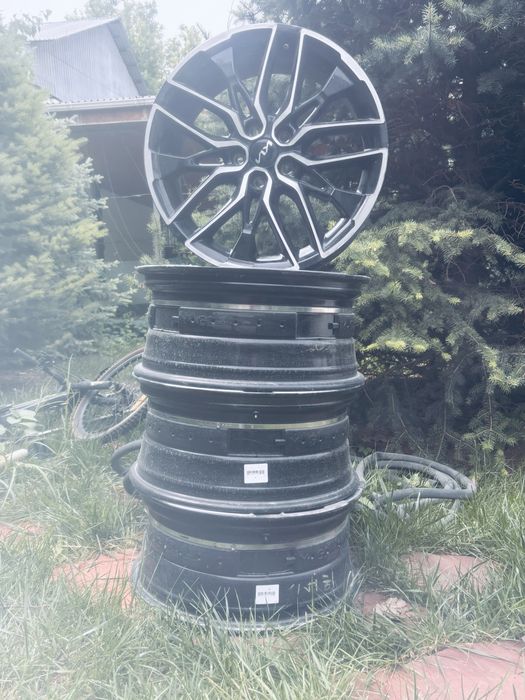 Продам Диски на kia k5 R19