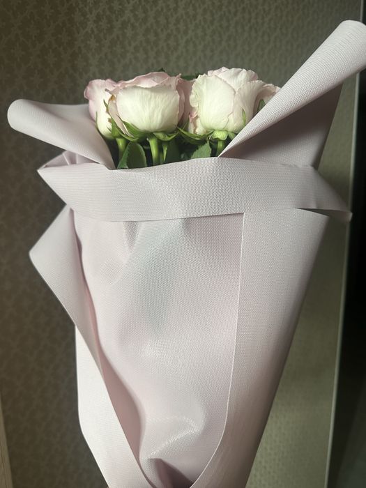продам букет цветов (15 роз)