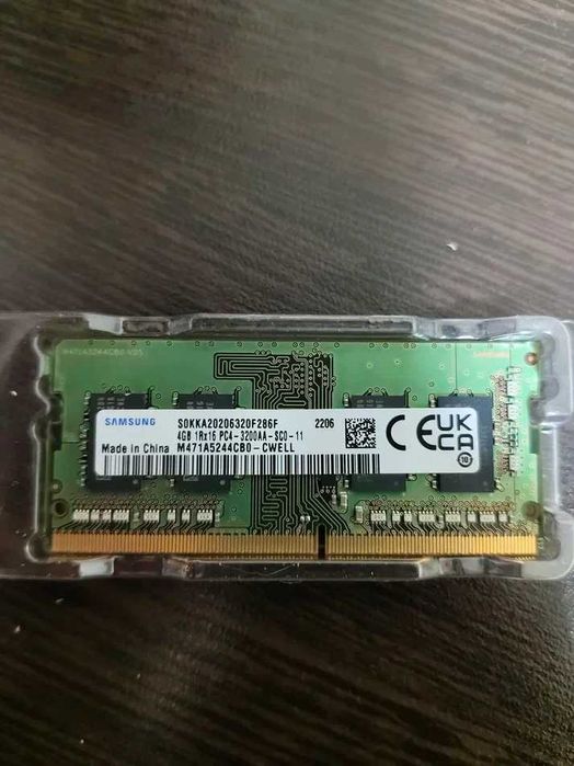 Оперативная память Samsung для ноутбука DDR4 4 гига 3200