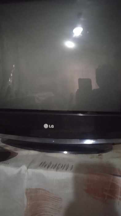 Продаётся телевизор с тюнером.