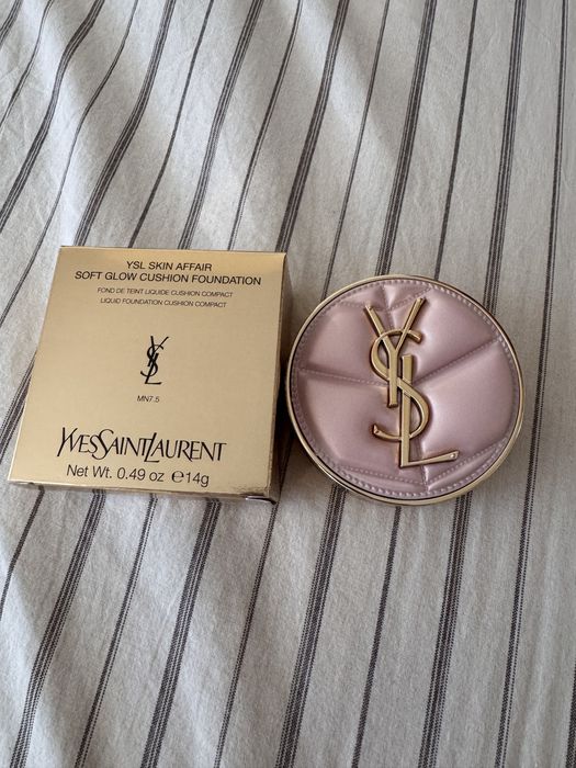 Yves Saint Laurent Skin Affair Soft Glow Cushion Foundation