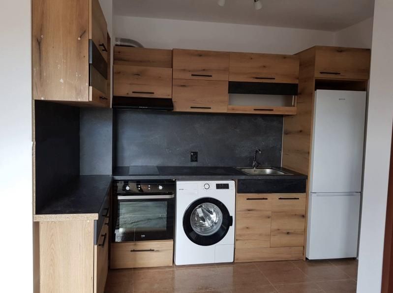 Дава се под наем Двустаен апартамент в София, Карпузица - 70 кв.м за 475 € - Снимка #2