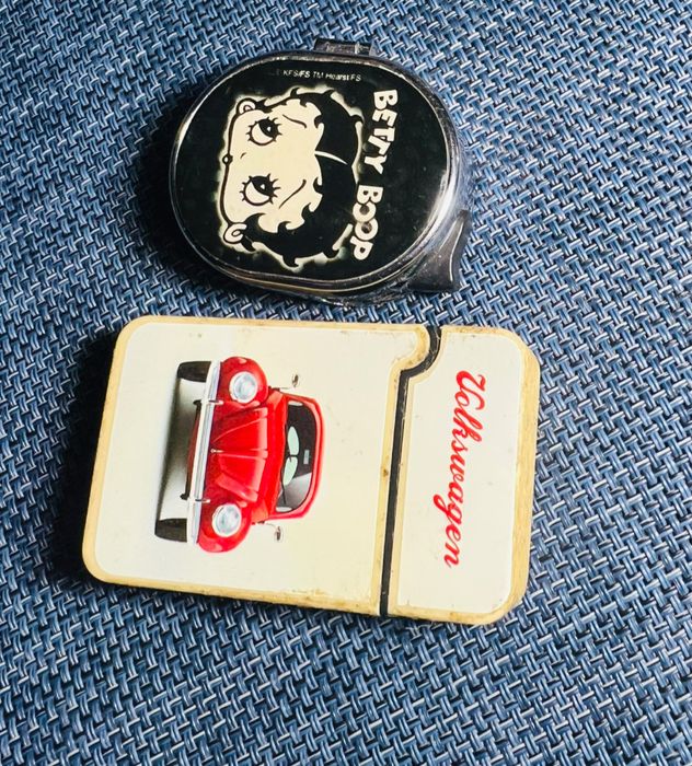 Caruț anii 70,Bricheta vintage,statueta Nefertiti onix