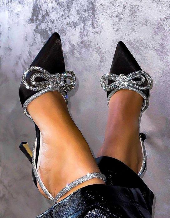 Сандали на ток-черен сатен