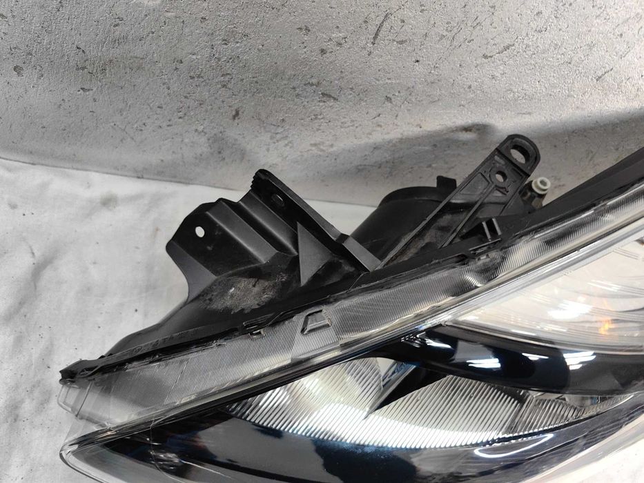 Оригинален фар Рено Клио Renault Clio